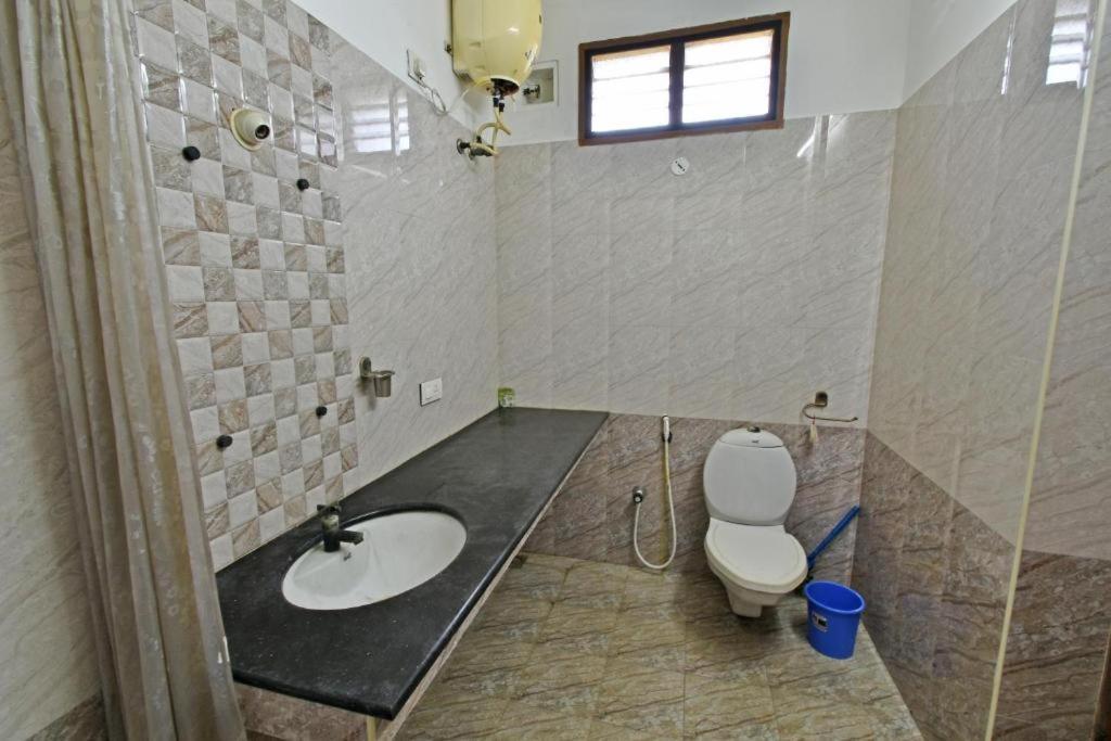Villa Close To Rock Beach-Family Room بونديتْشيري المظهر الخارجي الصورة