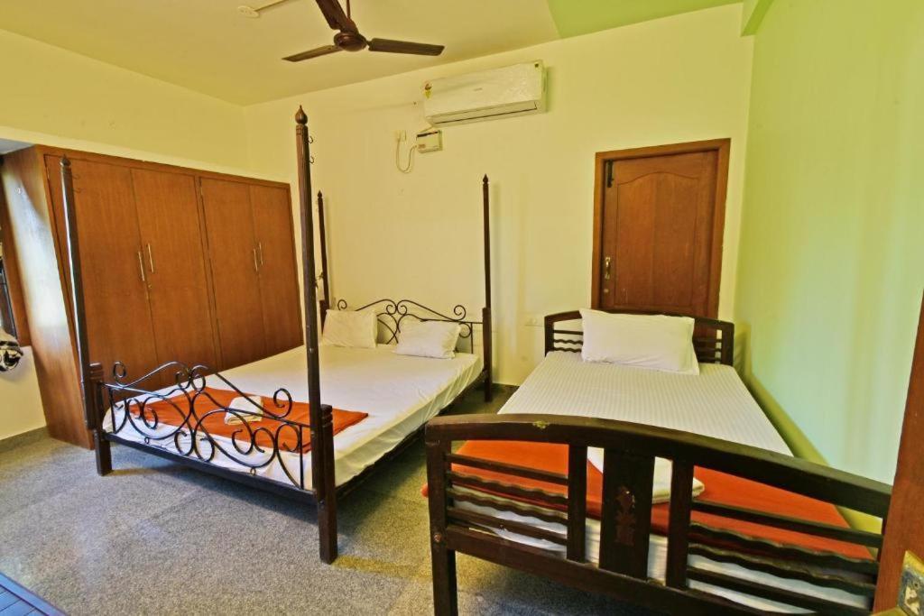 Villa Close To Rock Beach-Family Room بونديتْشيري المظهر الخارجي الصورة