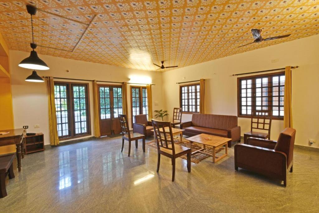 Villa Close To Rock Beach-Family Room بونديتْشيري المظهر الخارجي الصورة